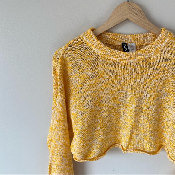 ❤️3/30❤️Yellow Crop Sweater - Picture 3 of 4
